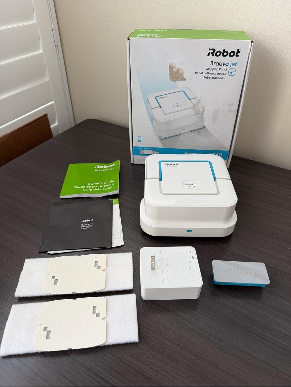 iRobot Braava jet 240 Robotic Mop, Cordless Bluetooth, Charger Battery Pad